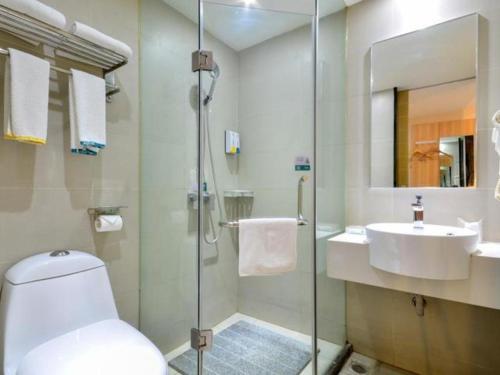 ห้องน้ำของ City Comfort Inn Xiangyang Zaoyang Guangwu Road