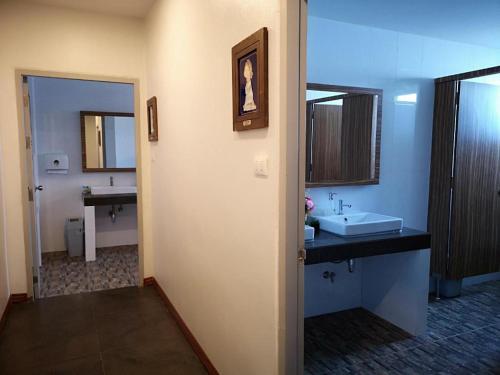 Phòng tắm tại Baan Nan B&B Hotel