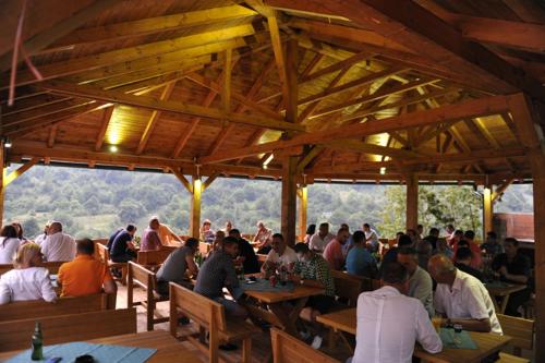 Restaurace v ubytování Rafting Blue River Tara
