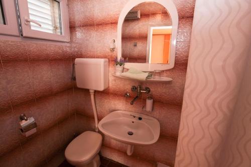 Et badeværelse på Vila Jadran