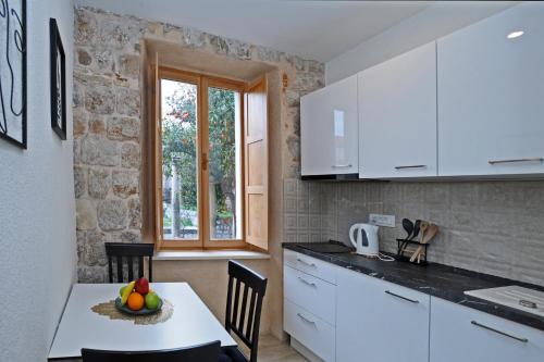 Kuchyňa alebo kuchynka v ubytovaní Ella la Bella II Dubrovnik Old town