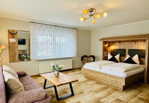 Postel nebo postele na pokoji v ubytování Hotel - Restaurant BERGHOF