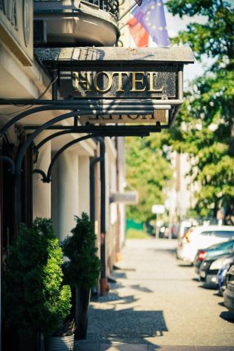 Budova, kde se hotel nachází