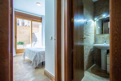 Koupelna v ubytování Apartamentos Villablino Arturo Soria