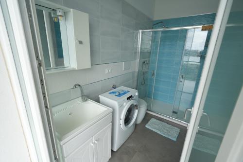 Ένα μπάνιο στο Villa Anastasia Apartment