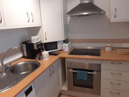 APARTAMENTO EN FUENGIROLA Con parking privado