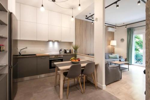 Lux Apartment in Pagrati