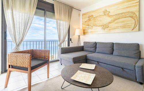 Ruang duduk di 2 Bedroom Amazing Apartment In Mojácar