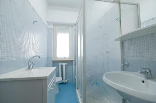 Et badeværelse på Narciso Fronte Mare - Pineto Vacanza