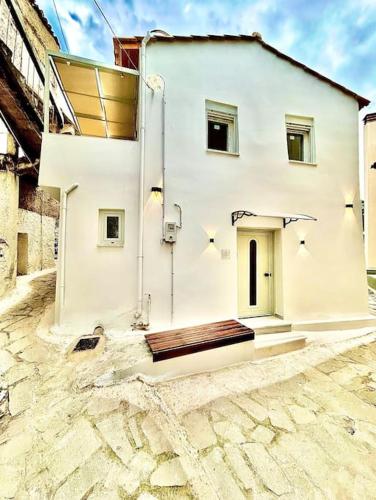 Statha’s Home