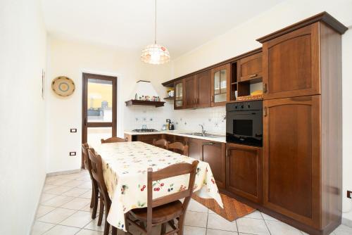 Cucina o angolo cottura di Villetta Comfort vicino al Mare