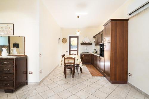 Cucina o angolo cottura di Villetta Comfort vicino al Mare