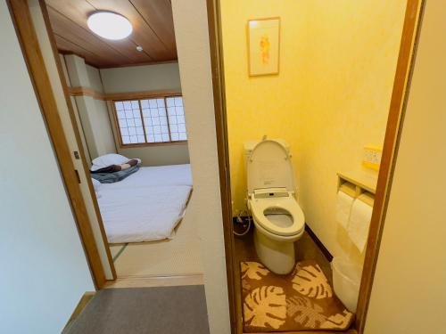 Ein Badezimmer in der Unterkunft Rest collection Nayacho Kyoto