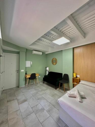 Posteľ alebo postele v izbe v ubytovaní Lovely studio apartment Malaga