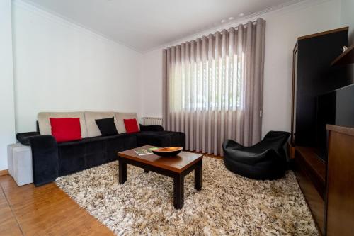 Χώρος καθιστικού στο Gondomar Guimarães - Moradia V3 com piscina natural by House and People
