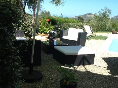 Ein Garten an der Unterkunft U Muzzelo