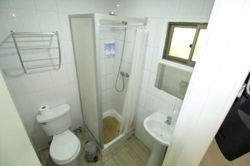 Koupelna v ubytování Juku Hostal