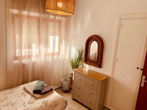 Postel nebo postele na pokoji v ubytování Mar De Cristal apartment 100 metres to the beach
