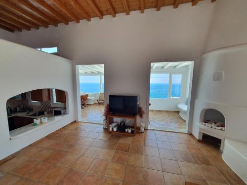 WhiteStone villa mykonos