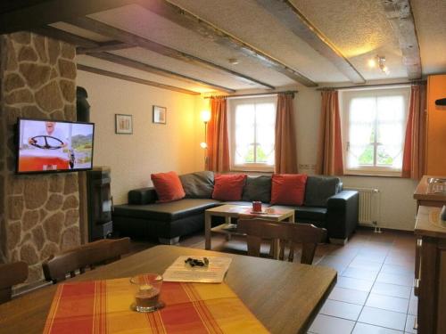 Afbeelding uit fotogalerij van Holiday apartment "Cornflower" in Irmenach