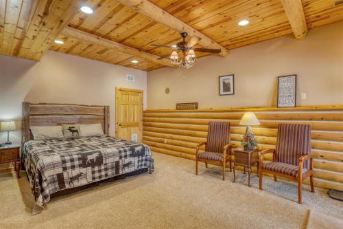 Katil atau katil-katil dalam bilik di Great Pine Lodge