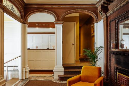 Alexander Inn Image