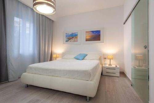 Fotografie z fotogalerie ubytování Villa Mel I - Luxury Waterfront Villa Downtown with Pool! v Podgoře