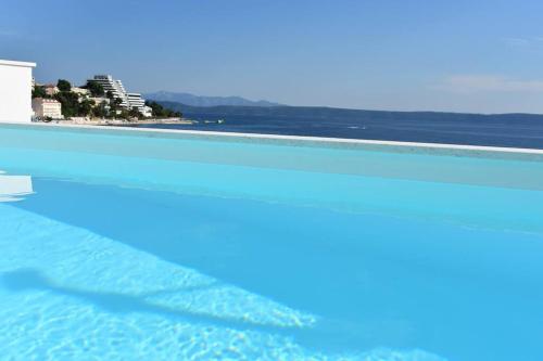 Villa Mel I - Luxury Waterfront Villa Downtown with Pool!