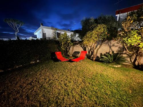 Taman di luar Villa Lidia
