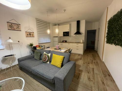 Trauko Flat Parking 15 euros x day EBI01313