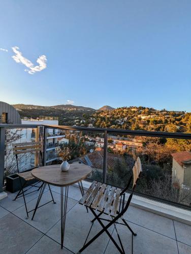 Studio calme avec vue dégagée