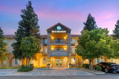 Best Western Visalia Hotel in Visalia