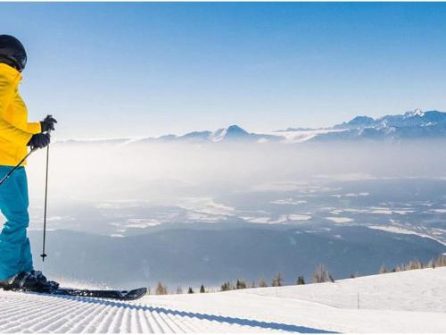 Mobile Home in Bodensdorf near Ski & Lake