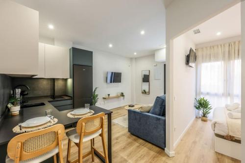 Luxe apartments Madrid Rio by RentitUP