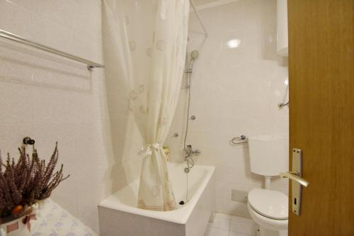 Apartments with parking space Umag - 22659