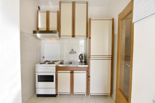 Apartments with parking space Umag - 22659