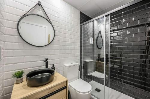 Luxe apartments Madrid Rio by RentitUP