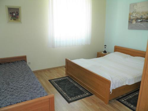 Apartments with parking space Baska, Krk - 22662