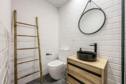 Luxe apartments Madrid Rio by RentitUP
