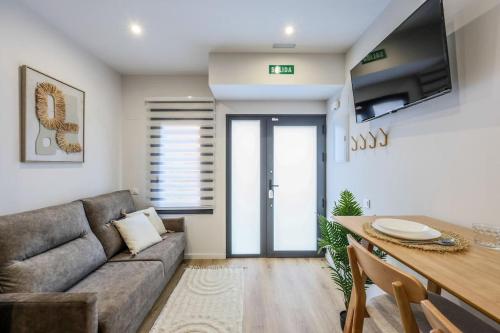 Luxe apartments Madrid Rio by RentitUP