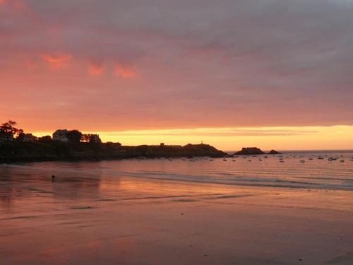 Appartement 1 chambre terrasse 200m de la plage et GR34