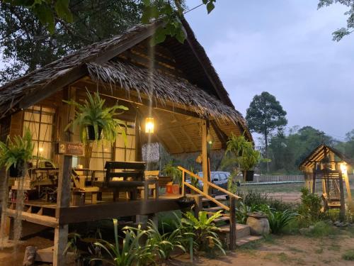 Taman di luar แพนด้าแคมปิ้งเขาใหญ่
