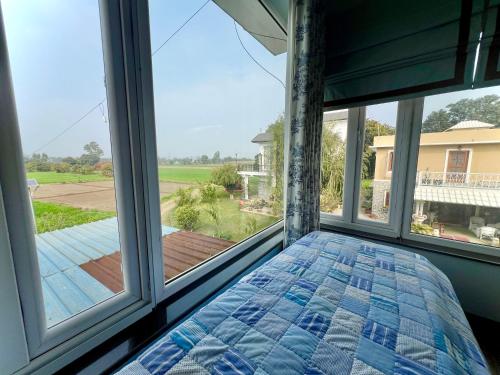 Fotografie z fotogalerie ubytování Brigadier Farm Stay Sunset Room v destinaci Khatīma