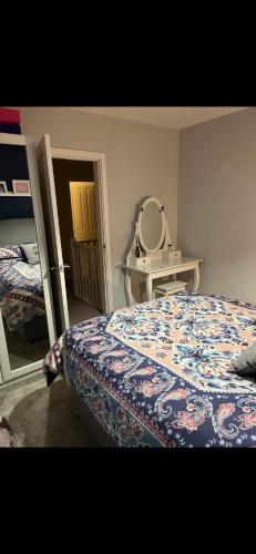 Кровать или кровати в номере Provis Wharf