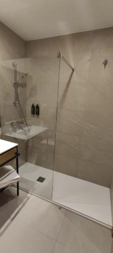 Hotel Parking Miradoiro de Belvísにあるバスルーム