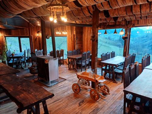 Restaurace v ubytování Süllü Dağ Evi