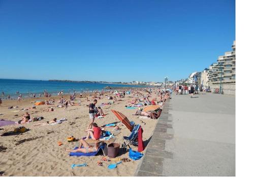 ST Malo Maison avec jardin proche gare plage intramuros chien admis parking gratuit