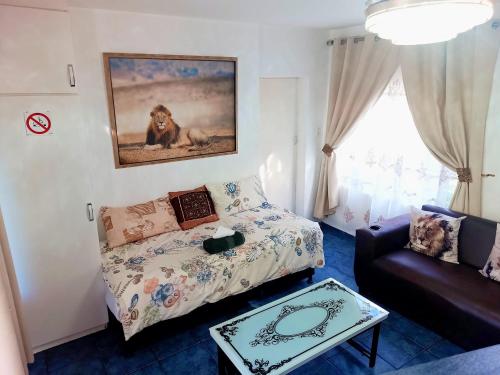 Posezení v ubytování Queensburgh B&B or Self Catering