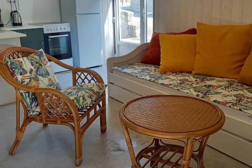 Posezení v ubytování Une pause Champêtre : gîte avec terrasse