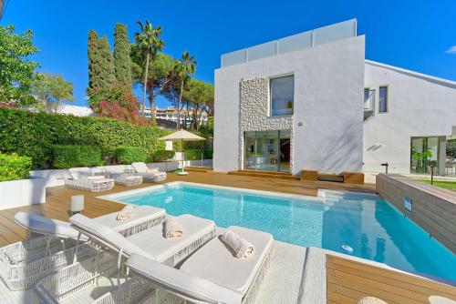 2244 new modern luxury villa in puerto banus